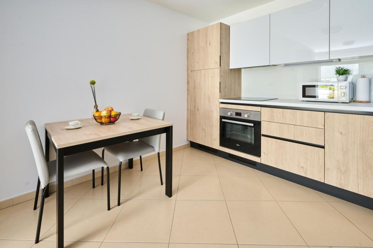 Supreme Studio Apartment Bijoux Умаг Экстерьер фото