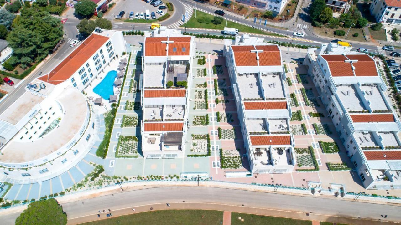 Supreme Studio Apartment Bijoux Умаг Экстерьер фото