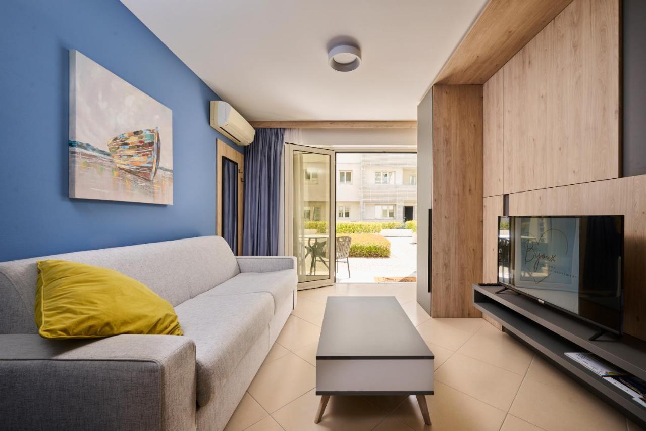 Supreme Studio Apartment Bijoux Умаг Экстерьер фото